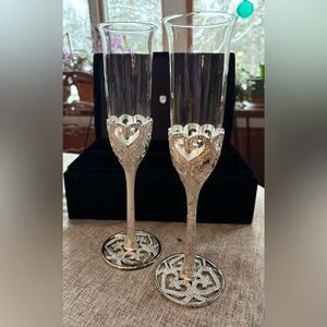 IN BOX-Silver Heart Design Champagne Flutes. Never Used